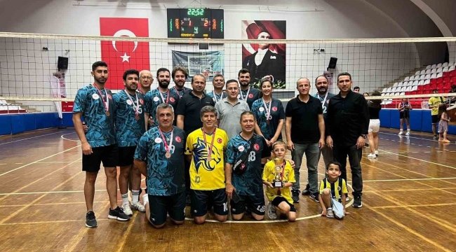 Aydın İl Sağlık Müdürlüğü voleybol turnuvasında 3'üncü oldu