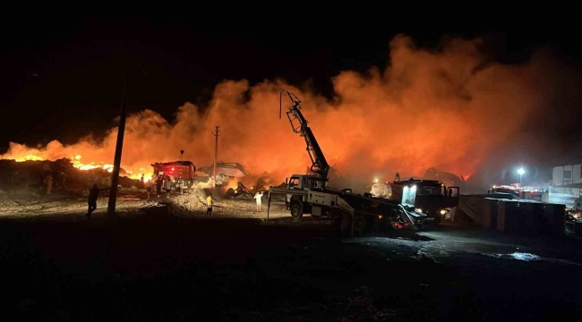 Bal paketleme tesisi yangınında milyonlarca liralık maddi hasar meydana geldi