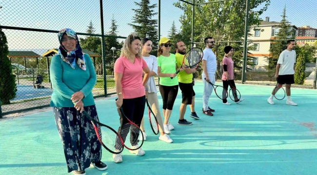 Başkan Özdoğan: "Tenis kurslarımız her yaşa hitap ediyor"