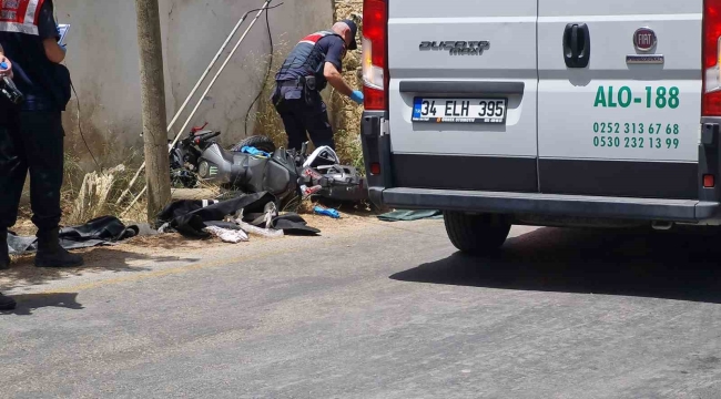 Bodrum'da feci kaza: Araca çarpan motosikletteki 2 genç hayatını kaybetti