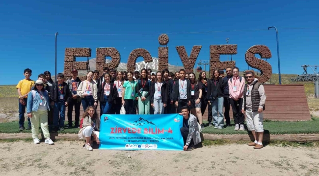 Erciyes A.Ş. Erciyes Dağı Bilim Okulu'nda 26 ilden öğrencileri zirvede buluşturdu