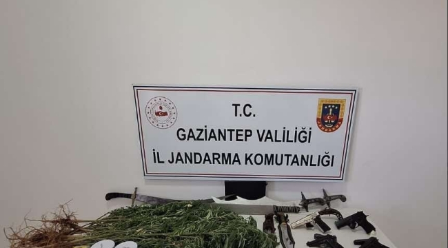 Gaziantep'te silah kaçakçılığı ve uyuşturucu operasyonu: 6 gözaltı