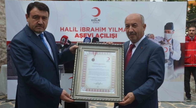 Kütahya'da en çok kan bağışı yapan MEM ödüllendirildi