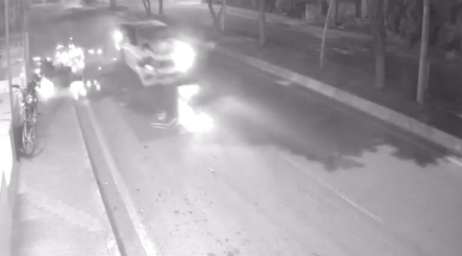 Mersin'de otomobil motosiklete çarptı, sürücü takla atarak metrelerce sürüklendi